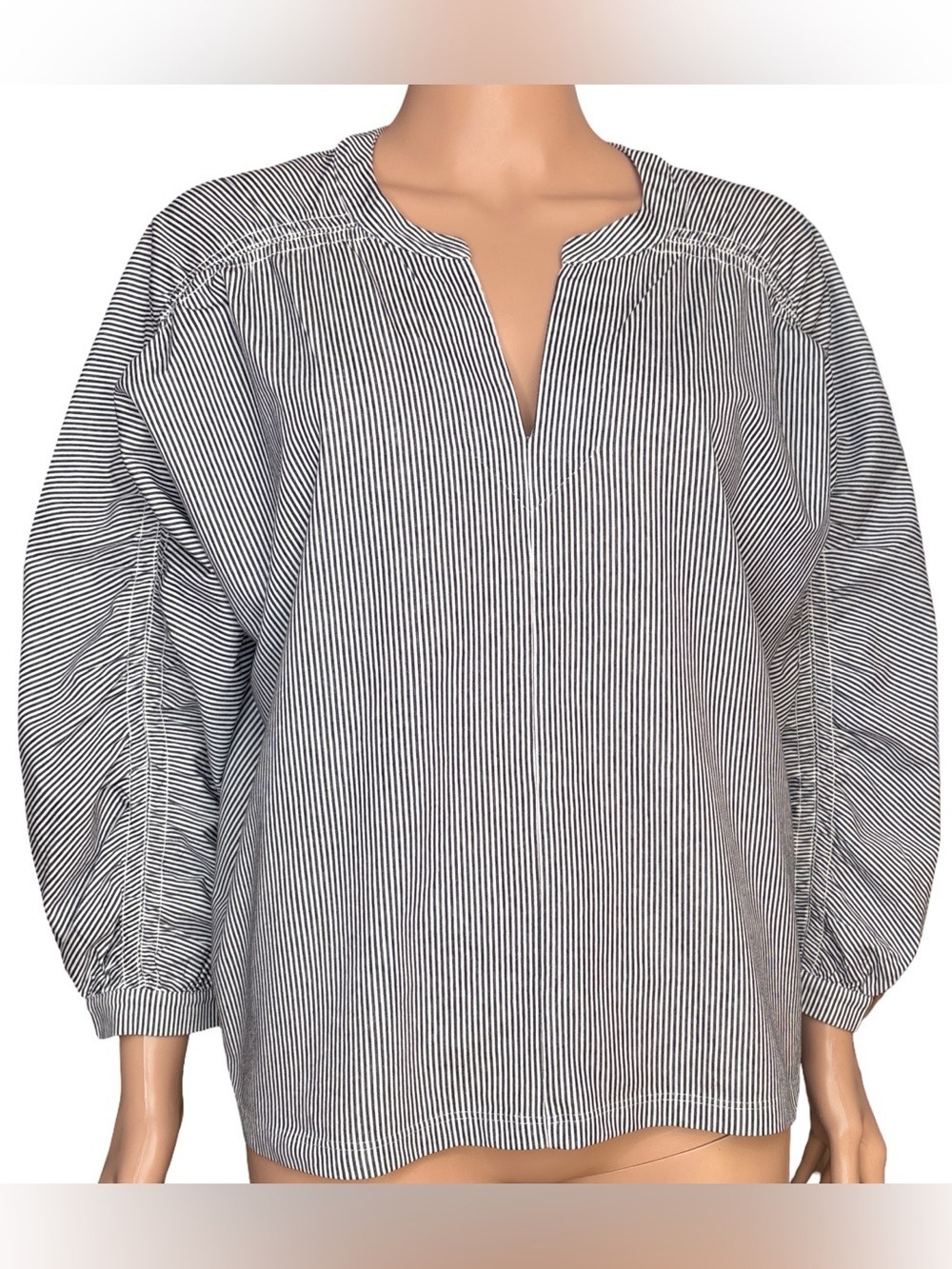 Ann Taylor Black/White Pinstripe Split-Neck Blouse Small